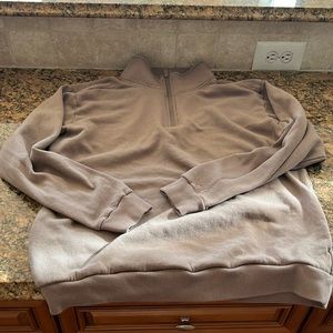 Pink Victoria Secret Medium tan Half Zip-Up Sweatshirt. 💜⚡️